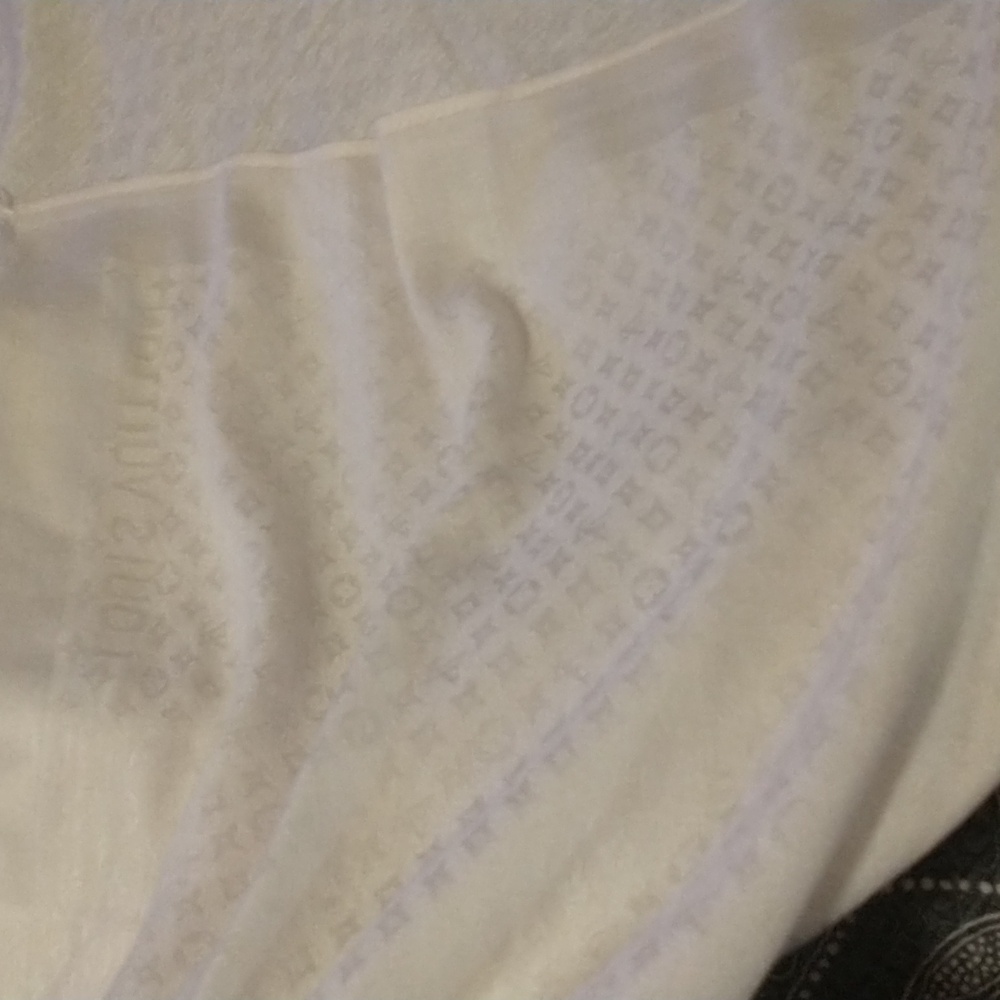 ISO!🙏 Louis Vuitton Monogram Jacquard Weave Ecru Wool Rectangular Fringe Scarf - Picture 5 of 17